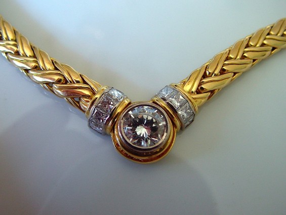Collier